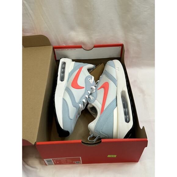 Nike Air Max Dawn Womens Size 9 Blue White Athletic Shoes DH5131 400 - Picture 2 of 7